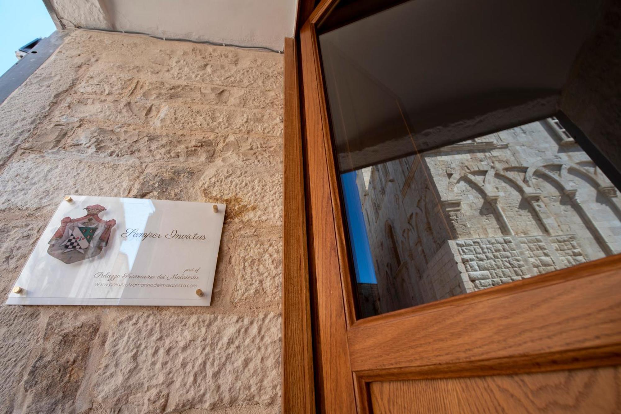 Semper Invictus - Palazzo Framarino Dei Malatesta - Xiv Century Giovinazzo