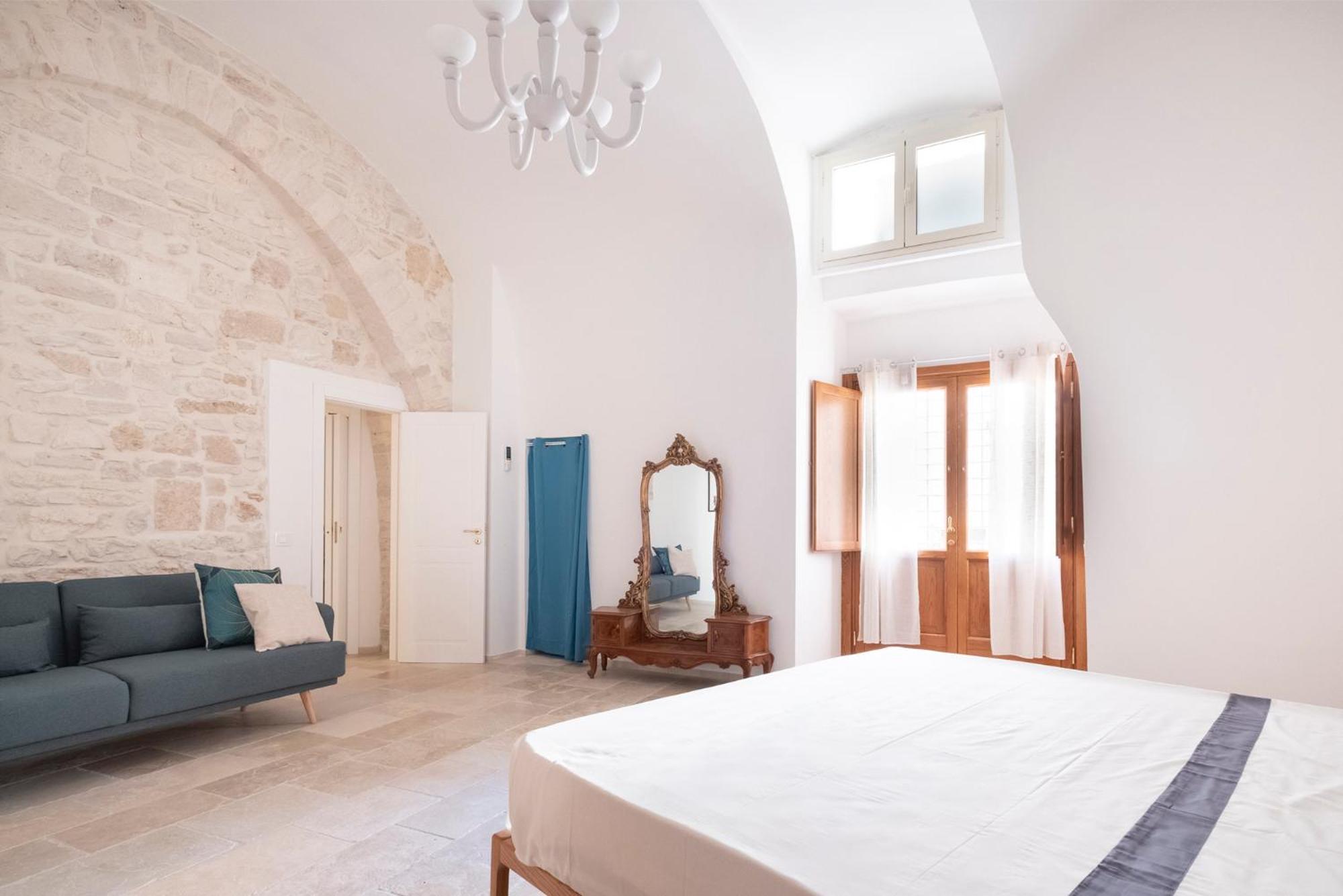 Semper Invictus - Palazzo Framarino Dei Malatesta - Xiv Century Holiday home Giovinazzo